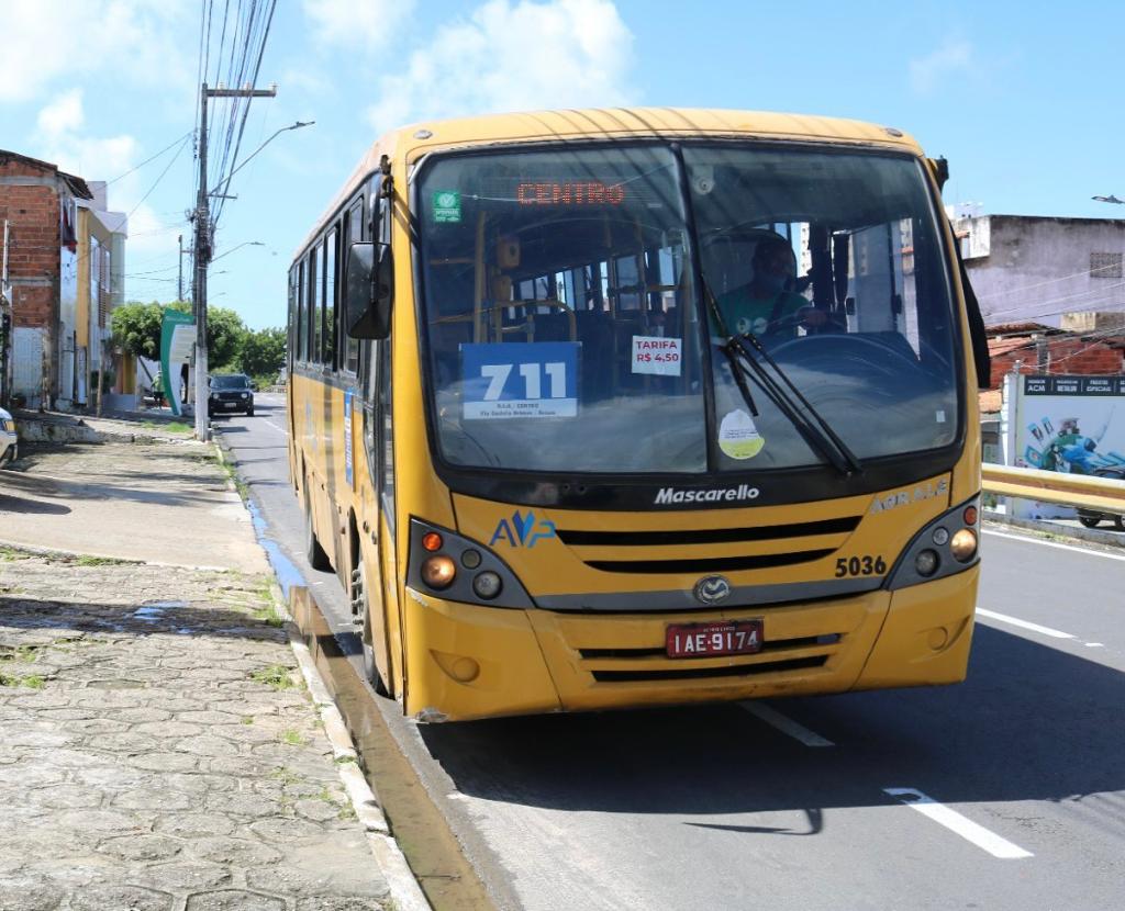 Nova linha de ônibus começa a circular em Aracaju - SMTT Aracaju